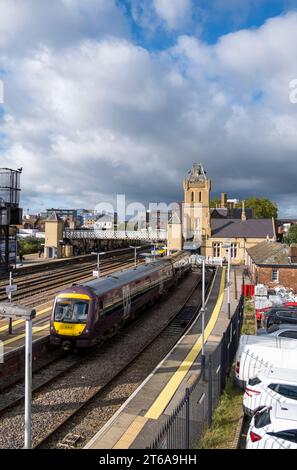 Stazione ferroviaria di Lincoln dal ponte pedonale, Oxford Street, Lincoln City, Lincolnshire, Inghilterra, REGNO UNITO Foto Stock