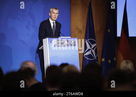 Jens Stoltenberg, Generalsekretaer der NATO, aufgenommen im Rahmen seiner Rede bei der Eroeffnung der NATO Cyberkonferenz im Auswaertigen AMT a Berlino, 09.11.2023. Berlin Deutschland *** Jens Stoltenberg, Segretario generale della NATO, registrato durante il suo discorso all'apertura della NATO Cyber Conference presso il Federal Foreign Office di Berlino, 09 11 2023 Berlino Germania Copyright: XJaninexSchmitz/photothek.dex Credit: Imago/Alamy Live News Foto Stock