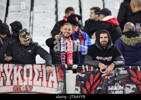 I tifosi arrivano durante la partita di UEFA Europa League West Ham United vs Olympiakos FC al London Stadium, Londra, Regno Unito, 9 novembre 2023 (foto di Mark Cosgrove/News Images) Foto Stock