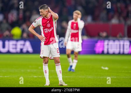 Amsterdam, Paesi Bassi. 9 novembre 2023. AMSTERDAM, PAESI BASSI - 9 NOVEMBRE: Steven Berghuis dell'AFC Ajax è deluso per la sconfitta durante la partita di UEFA Europa League 2023/24 gruppo B tra AFC Ajax e Brighton & Hove Albion alla Johan Cruyff Arena il 9 novembre 2023 ad Amsterdam, Paesi Bassi. (Foto di Rene Nijhuis/Orange Pictures) credito: Orange Pics BV/Alamy Live News Foto Stock