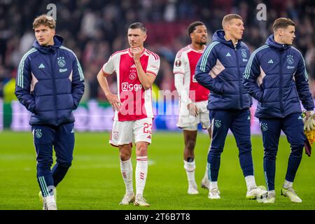 Amsterdam, Paesi Bassi. 9 novembre 2023. AMSTERDAM, PAESI BASSI - 9 NOVEMBRE: Steven Berghuis dell'AFC Ajax è deluso per la sconfitta durante la partita di UEFA Europa League 2023/24 gruppo B tra AFC Ajax e Brighton & Hove Albion alla Johan Cruyff Arena il 9 novembre 2023 ad Amsterdam, Paesi Bassi. (Foto di Rene Nijhuis/Orange Pictures) credito: Orange Pics BV/Alamy Live News Foto Stock