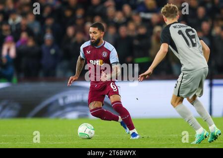 Douglas Luiz n. 6 dell'Aston Villa durante la partita di UEFA Europa Conference League Aston Villa vs AZ Alkmaar a Villa Park, Birmingham, Regno Unito, 9 novembre 2023 (foto di Gareth Evans/News Images) Foto Stock