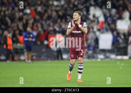 Londra, Regno Unito. 9 novembre 2023. Londra, Inghilterra, 9 novembre 2023: Durante la partita di UEFA Europa League tra West Ham United e Olympiacos allo Stadio di Londra (Alexander Canillas/SPP) credito: SPP Sport Press Photo. /Alamy Live News Foto Stock