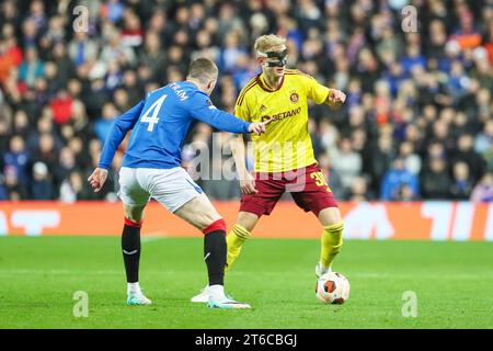 9 novembre 23. Glasgow, Regno Unito. Nella quarta partita per i Rangers nella partita del gruppo C di UEFA League, hanno giocato lo Sparta Praga all'Ibrox Stadium, Glasgow, Scozia, Regno Unito. Prima della partita, entrambe le squadre avevano giocato 3 partite ed entrambe hanno 4 punti ciascuno. Crediti: Findlay/Alamy Live News Foto Stock