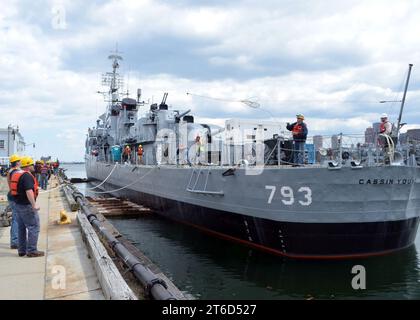 USS Cassin Young Moors al Charlestown Navy Yard. (8793138297) Foto Stock