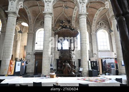 Il pulpito all'interno della Chiesa di San Giovanni Battista al Béguinage (Église Saint-Jean-Baptiste au Béguinage) – Bruxelles Belgio – 24 ottobre 2023 Foto Stock