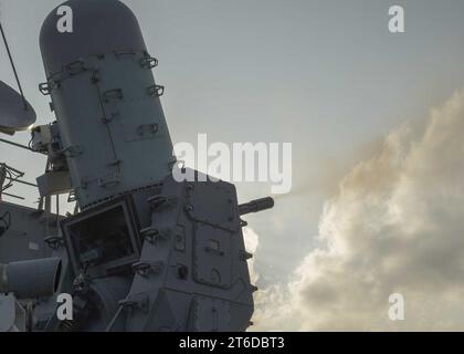 USS Dewey (DDG 105) 141118 Foto Stock