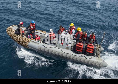 USS Farragut (DDG 99) 150710 Foto Stock