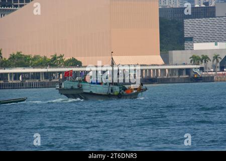 Barca di posta indesiderata in Hong Kong Foto Stock
