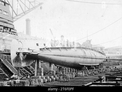 USS O-1 nel bacino di carenaggio a Portsmouth Nary cantiere, Settembre 1918 Foto Stock