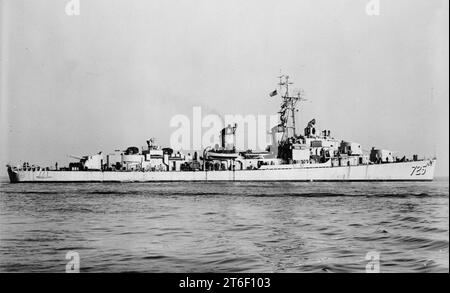 USS O'Brien (DD-725) off il San Francisco Cantiere Navale il 6 febbraio 1952 Foto Stock