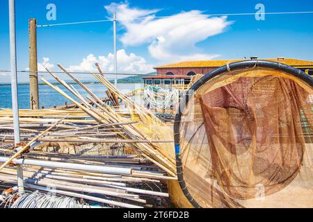 Reti della cooperativa di pesca e del ristorante i pescatori di Orbetello, Toscana Foto Stock