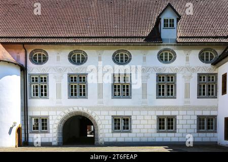 Castello di Helfenstein, castello di Wiesensteig, castello residenziale degli Helfenstein, edificio sala banchetti, ala sud, cortile interno, dipinto Foto Stock