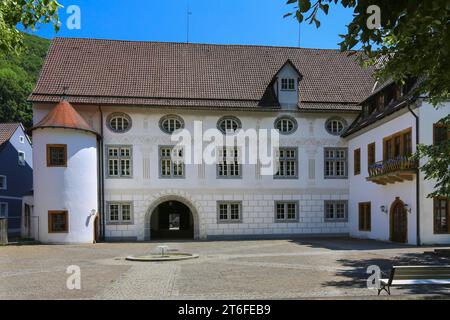 Castello di Helfenstein, castello di Wiesensteig, castello residenziale degli Helfenstein, edificio sala banchetti, ala sud, cortile interno, dipinto Foto Stock