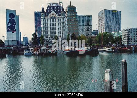 Old Harbour, Port for Historical Ships & Warf, per riparazioni e manutenzione e una destinazione di viaggio per turisti e viaggiatori. Rotterdam, Paesi Bassi. Foto Stock