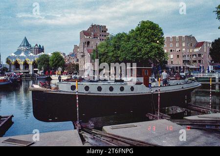 Old Harbour, Port for Historical Ships & Warf, per riparazioni e manutenzione e una destinazione di viaggio per turisti e viaggiatori. Rotterdam, Paesi Bassi. Foto Stock