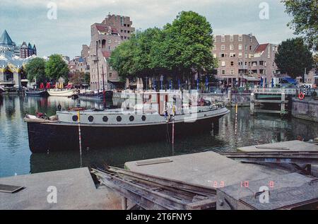 Old Harbour, Port for Historical Ships & Warf, per riparazioni e manutenzione e una destinazione di viaggio per turisti e viaggiatori. Rotterdam, Paesi Bassi. Foto Stock