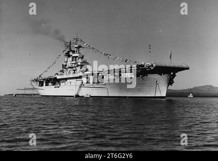 La USS Wasp (CV-7) ancorò a Guantanamo Bay il 27 ottobre 1940 Foto Stock