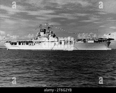 La USS Wasp (CV-7) ancorò a Guantanamo Bay il 27 ottobre 1940 Foto Stock