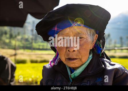 Vecchia donna del Vietnam del Nord Foto Stock