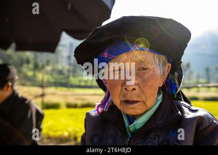 Vecchia donna del Vietnam del Nord Foto Stock