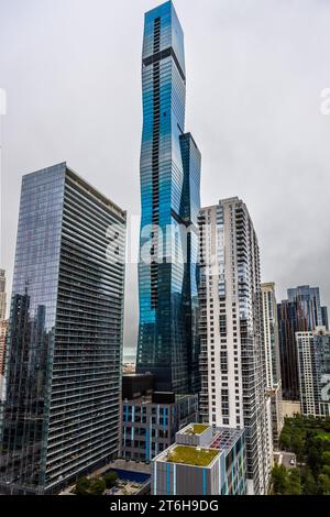 Il St. Regis Chicago (ex Vista Tower, Wanda Vista Tower, ex 375 E. Wacker) è un grattacielo di Chicago. L'edificio si trova in East Wacker Drive, all'estremità nord del Chicago Loop. Chicago, Stati Uniti Foto Stock