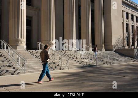 Angell Hall nel campus dell'Università del Michigan ad Ann Arbor Michigan USA Foto Stock