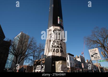 L'insegna Reading Rent è troppo Damn High, nel centro di Ann Arbor, Michigan Foto Stock