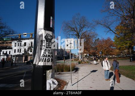 L'insegna Reading Rent è troppo Damn High, nel centro di Ann Arbor, Michigan Foto Stock