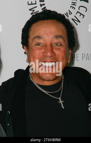 Smokey Robinson alla proiezione di VH1 Rock Docs - 'Soul Train: The Hippest Trip in America' Arrivals tenutosi al Paley Center for Media di Beverly Hills, CA, 29 gennaio 2010. Crediti fotografici: Joseph Martinez / Picturelux Foto Stock