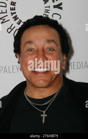 Smokey Robinson alla proiezione di VH1 Rock Docs - 'Soul Train: The Hippest Trip in America' Arrivals tenutosi al Paley Center for Media di Beverly Hills, CA, 29 gennaio 2010. Crediti fotografici: Joseph Martinez / Picturelux Foto Stock