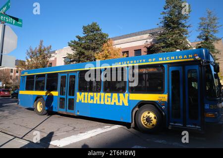 Autobus della University of Michigan ad Ann Arbor, Michigan, USA Foto Stock