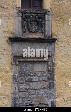 Edimburgo: Lo stemma Baxters incorporazione sull'Old Tolbooth all'estremità orientale del ponte Bells Brae nel Dean Village. Foto Stock