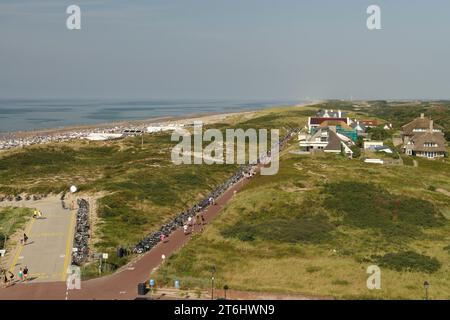 Vista dal faro sulla spiaggia e sul paesaggio dune di Noordwijk aan Zee, Olanda meridionale, Zuid-Holland, Mare del Nord, Benelux, paesi del Benelux, Paesi Bassi, Nederland Foto Stock