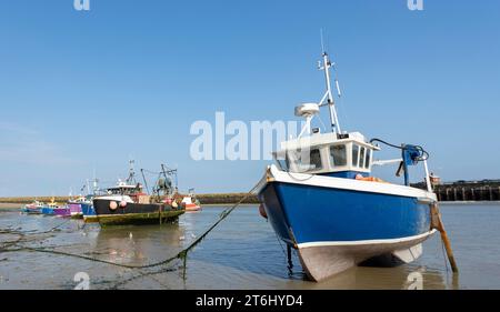 Folkestone, Kent, regno unito 1 agosto 2023 barca da pesca nel porto da folkestone Foto Stock