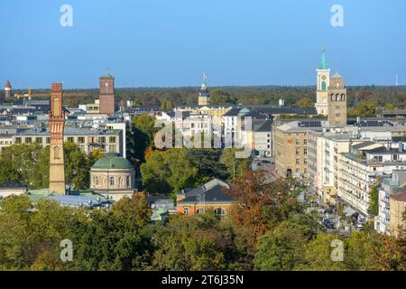 Germania, Baden-Wuerttemberg, Karlsruhe, vista da Lauterberg (zoo) alla città. Foto Stock