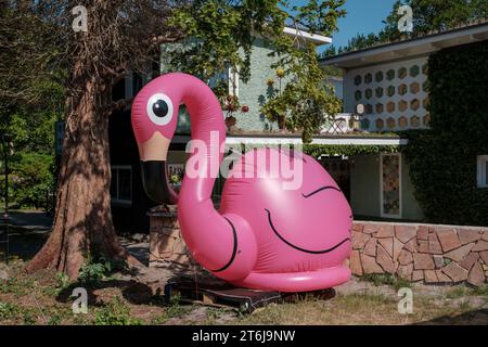 flamingo gonfiabile in città Foto Stock