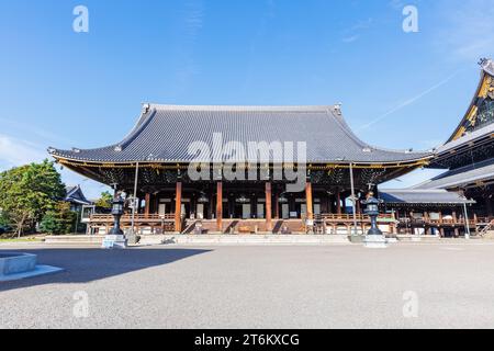 Tempio buddista del monastero Higashi Hongan-ji nella storica città vecchia di Kyoto in Giappone Foto Stock