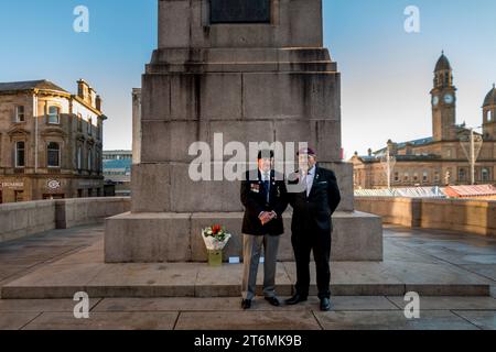 Paisley Cenotaph Remembrance Day, 11 novembre 2023 Foto Stock