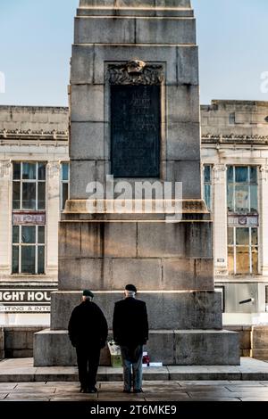 Paisley Cenotaph Remembrance Day, 11 novembre 2023 Foto Stock