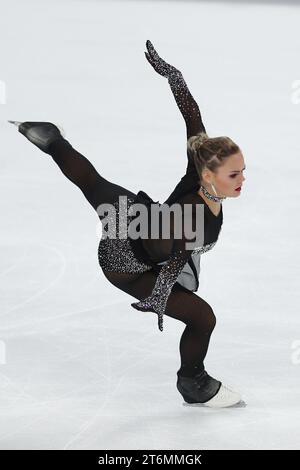 (231111) -- CHONGQING, 11 novembre 2023 (Xinhua) -- Loena Hendrickx del Belgio si esibisce durante il pattinaggio libero femminile al Cup of China ISU Grand Prix of Figure Skating 2023 nel comune di Chongqing della Cina sud-occidentale, 11 novembre 2023. (Xinhua/Xu Yanan) Foto Stock