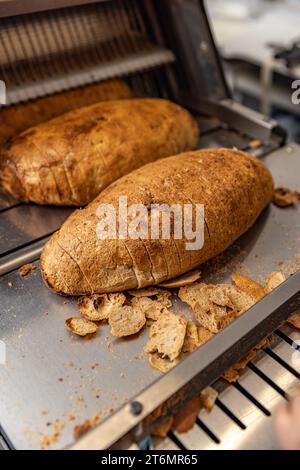 Pane macchina affettatrice in cibo e bekery linea di produzione Foto Stock