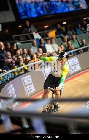 Matthew Richardson Australia festeggia la sua vittoria nella manche degli sprint, pista UCI Champions League, round 4 Londra 10 novembre 2023 Foto Stock