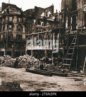 Comune di Parigi. Rue de Rivoli / angolo di rue Bertin Poiré. L'assedio e il comune di Parigi (1870-1871) Foto Stock