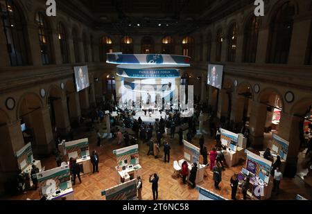 (231111) -- PARIGI, 11 novembre 2023 (Xinhua) -- gli ospiti partecipano al Forum di pace di Parigi, in Francia, 10 novembre 2023. (Xinhua/Gao Jing) Foto Stock