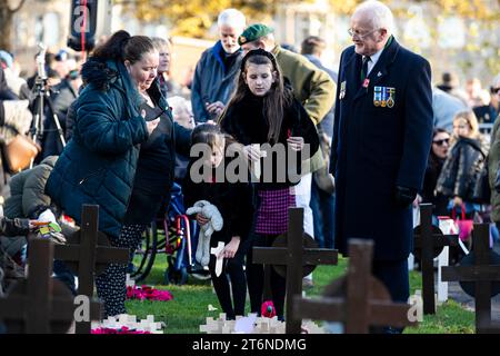 Edimburgo, Regno Unito. 11 novembre 2023. Scene nel giardino della memoria di Edimburgo durante il giorno dell'armistizio. Credito: Euan Cherry Credit: Euan Cherry/Alamy Live News Foto Stock