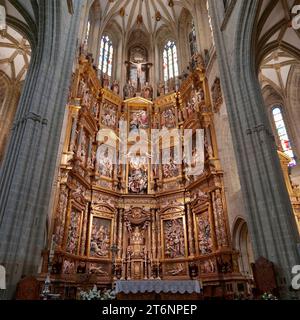 Altare maggiore di Gaspar Becerra, Cattedrale di Santa María de Astorga, Astorga, Castiglia e León , Spagna nordoccidentale,Europa, Foto Stock