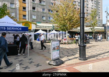 Londra, Regno Unito, 30 settembre 2023: Evento di apertura di Queen's Square a Green Street, Newham, Londra Foto Stock