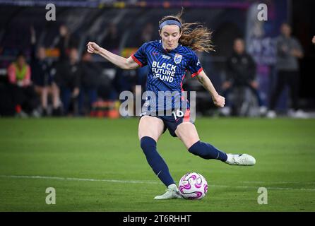 San Diego, Stati Uniti, 11 novembre 2023: Rose Lavelle (16 OL Reign) durante il National Women’s Soccer League Championship tra OL Reign e Gotham FC allo Snapdragon Stadium di San Diego, CA Stati Uniti (SOLO USO EDITORIALE). (Rebekah Wynkoop / SPP) Foto Stock