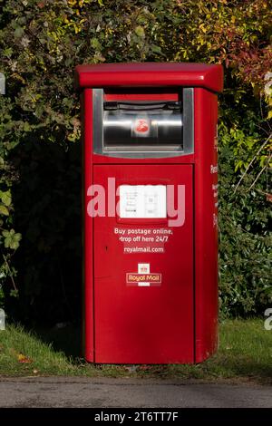 Cassetta postale per pacchi, Stratford-upon-Avon, Warwickshire, Inghilterra, Regno Unito Foto Stock